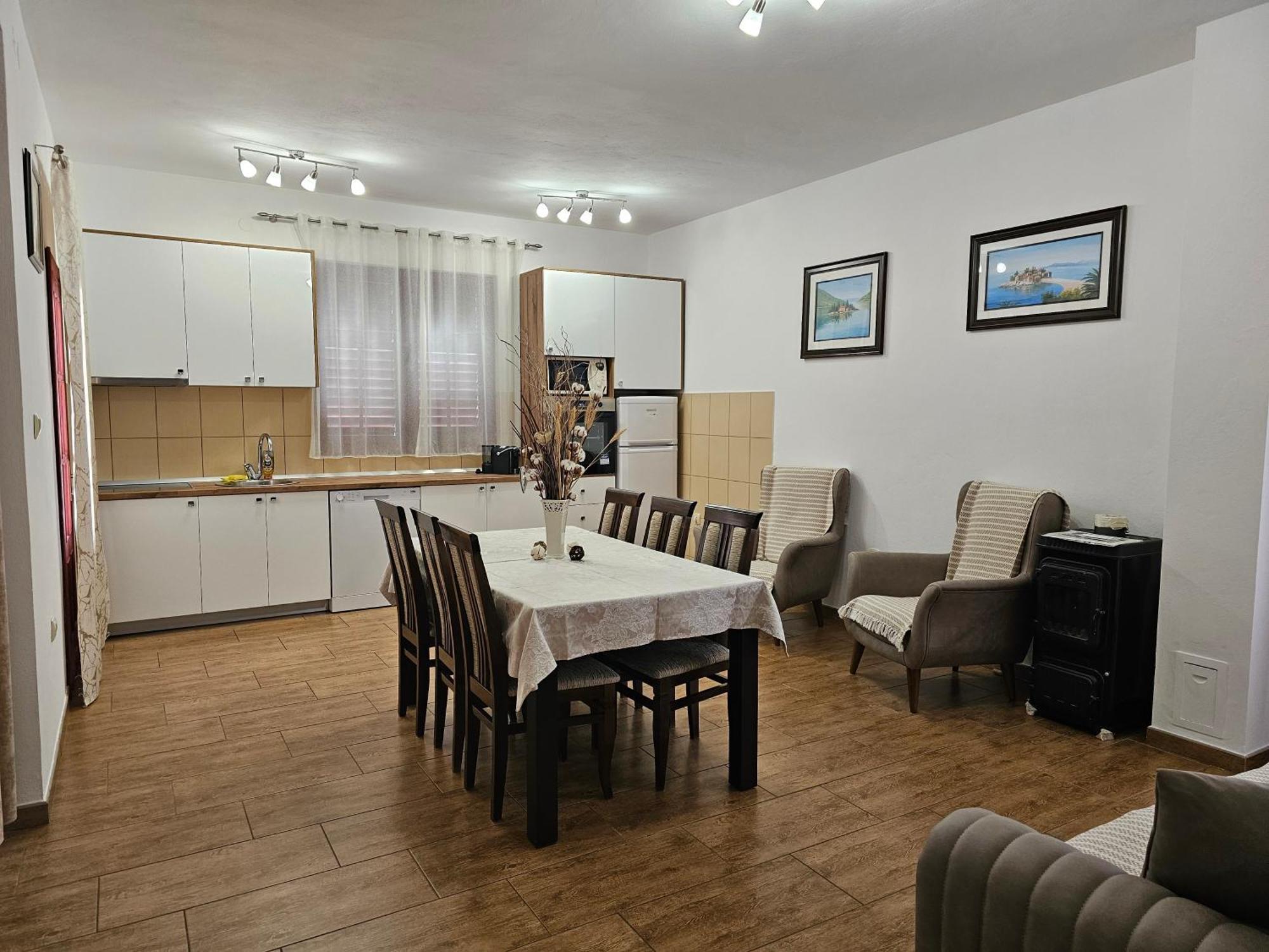 Apartments Nadja Котор Екстериор снимка