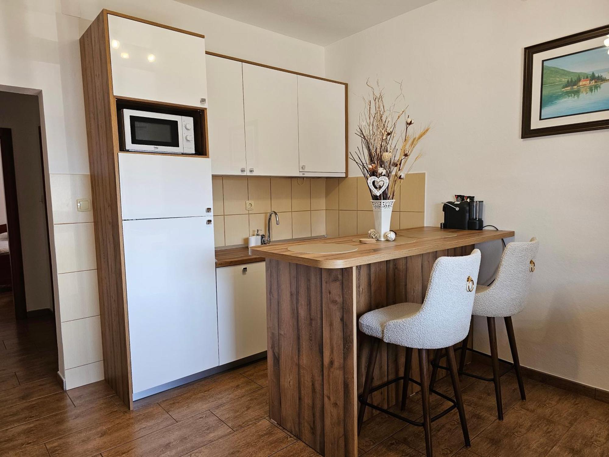 Apartments Nadja Котор Екстериор снимка