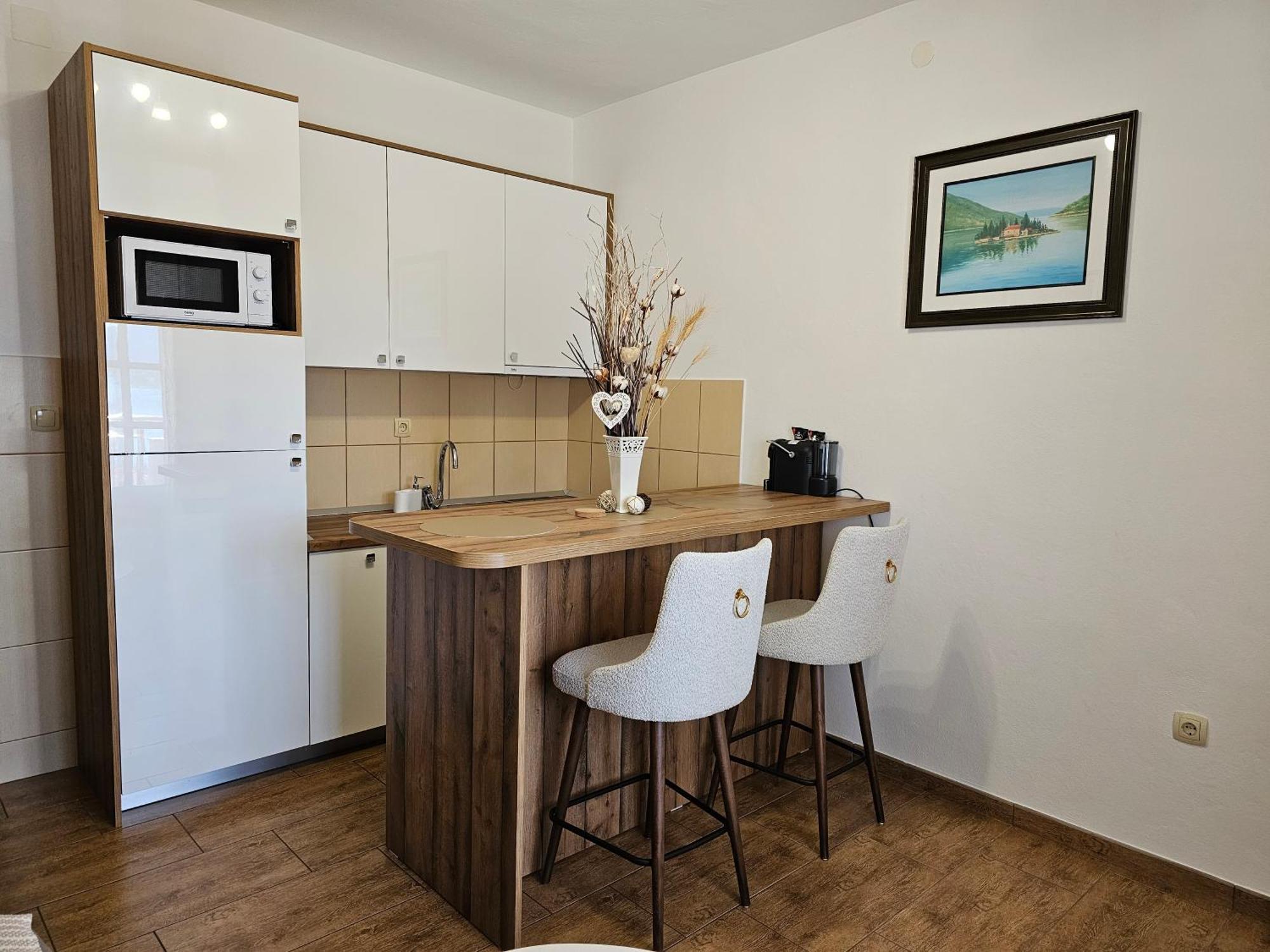 Apartments Nadja Котор Екстериор снимка